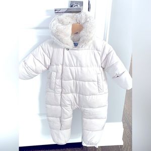 Jacadi Paris, Snowsuit. 12 months - Neutral Beige, perfect for any baby!!!